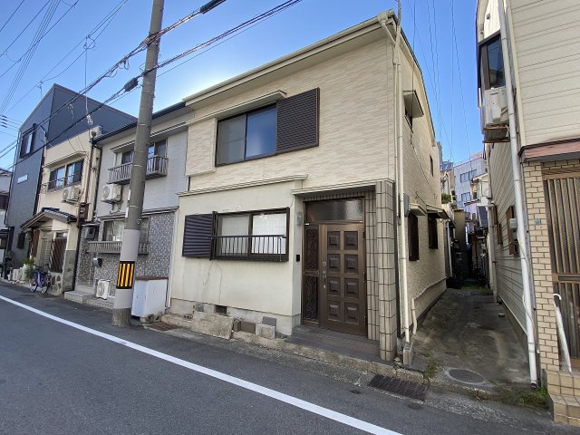 松原通4丁目貸家 1|神戸市兵庫区松原通(JR山陽本線兵庫駅)の貸家外観 松原通4丁目貸家 1|神戸市兵庫区松原通(JR山陽本線兵庫駅)の貸家外観