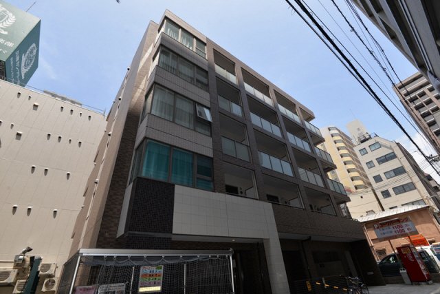 REGALO PLUS 201|神戸市中央区加納町(JR東海道本線(近畿)三ノ宮駅)のマンション外観 REGALO PLUS 201|神戸市中央区加納町(JR東海道本線(近畿)三ノ宮駅)のマンション外観
