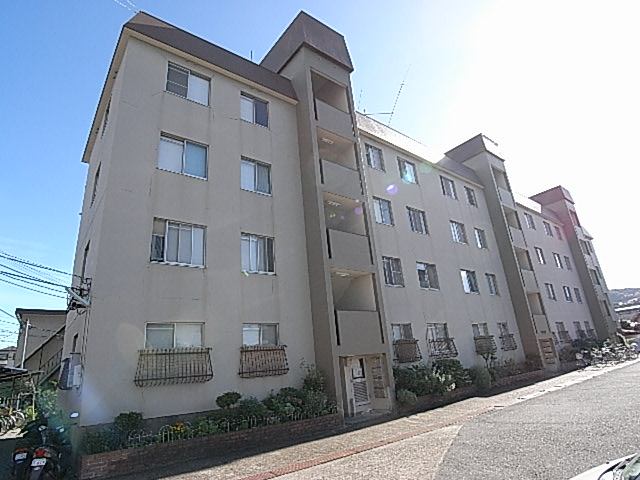 川西市絹延町の賃貸