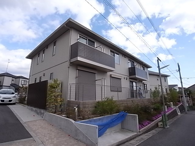 川西市萩原台東の賃貸