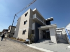 川西市栄根外観