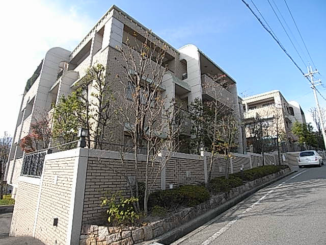 西宮市甲陽園東山町の賃貸