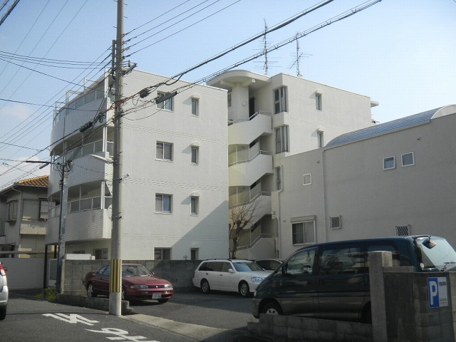 ロイヤルメゾン六甲Ⅳ|神戸市灘区楠丘町(阪急神戸線六甲駅)のマンション外観 ロイヤルメゾン六甲Ⅳ|神戸市灘区楠丘町(阪急神戸線六甲駅)のマンション外観