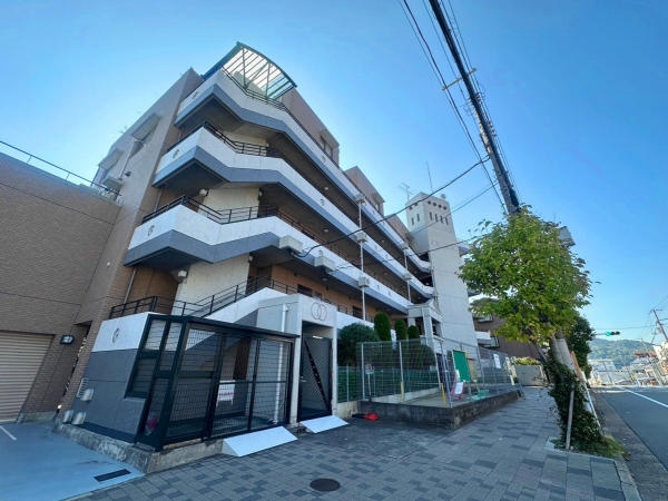 昭和レジデンス|神戸市兵庫区矢部町(神戸市営地下鉄線大倉山駅)のマンション外観 昭和レジデンス|神戸市兵庫区矢部町(神戸市営地下鉄線大倉山駅)のマンション外観