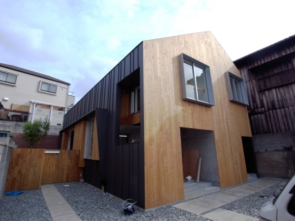 Y’s house禅昌寺Ⅹ|神戸市須磨区禅昌寺町(神戸市営地下鉄線板宿駅)のテラスハウス外観 Y’s house禅昌寺Ⅹ|神戸市須磨区禅昌寺町(神戸市営地下鉄線板宿駅)のテラスハウス外観