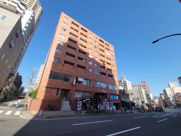 万葉ハイツ元町|神戸市中央区下山手通(JR東海道本線(近畿)元町駅)のマンション外観 万葉ハイツ元町|神戸市中央区下山手通(JR東海道本線(近畿)元町駅)のマンション外観